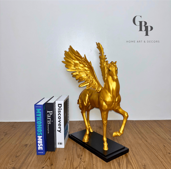 Luxury Pegasus Decor Statue (Gold)